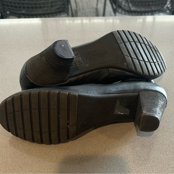 Biza Leather Velcro Strap Gigi Chunky Heels - Picture 12 of 13